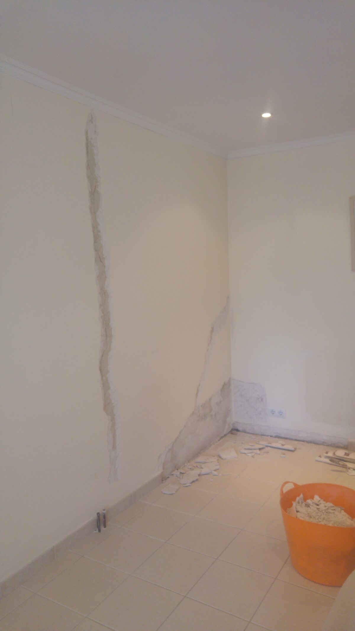 Comment réparer une fissure sur un mur intérieur Renovao