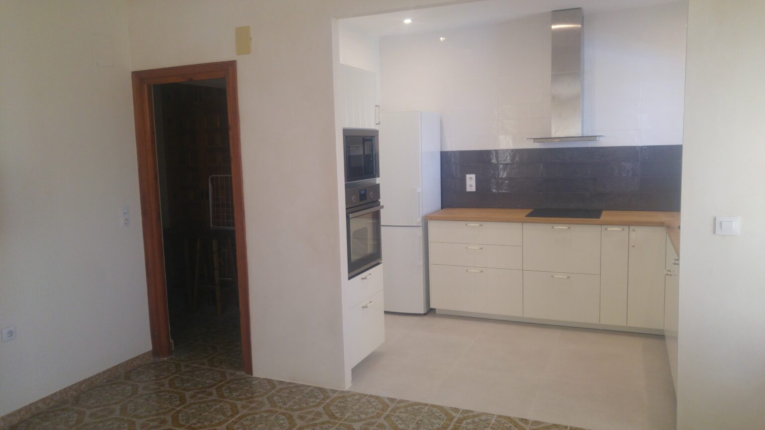 Rénovation complète d' une cuisine en Espagne Renovao